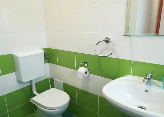 Négy Tücsök Nagykörű